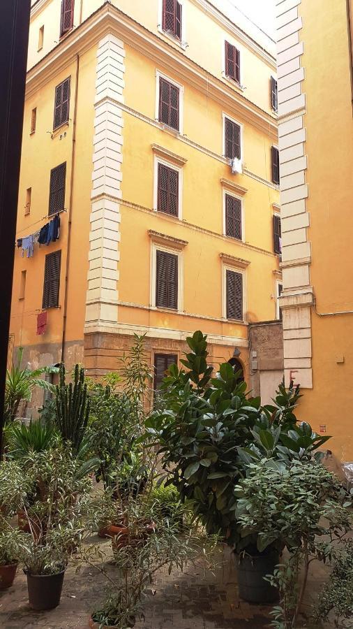 Lovely Apartment In Testaccio, Rome Buitenkant foto